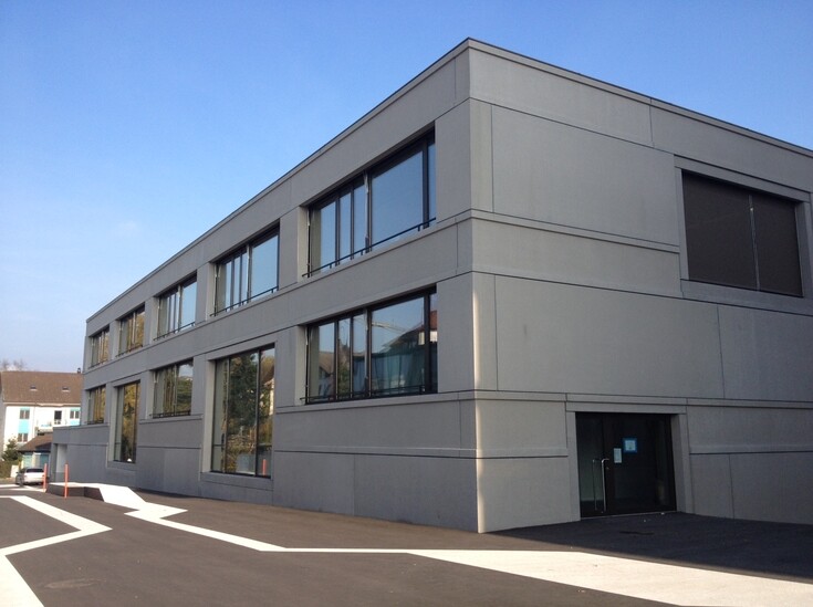 Schulhaus Mühlematt Foto 1