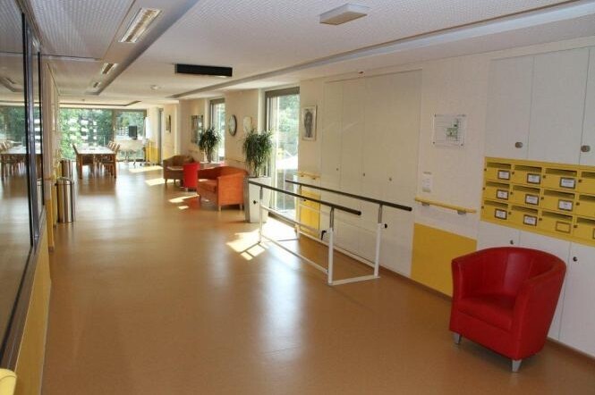 EMS Les Marronniers 2011 int