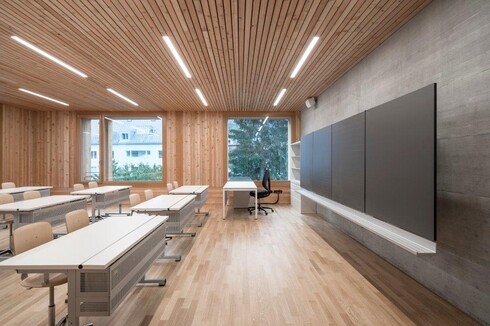 ERWEITERUNG SCHULANLAGE IGIS-klassenhaus-KLASSENRAUM 07